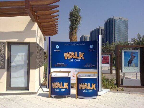 metallic stand 600x450 Walk UAE 2009 